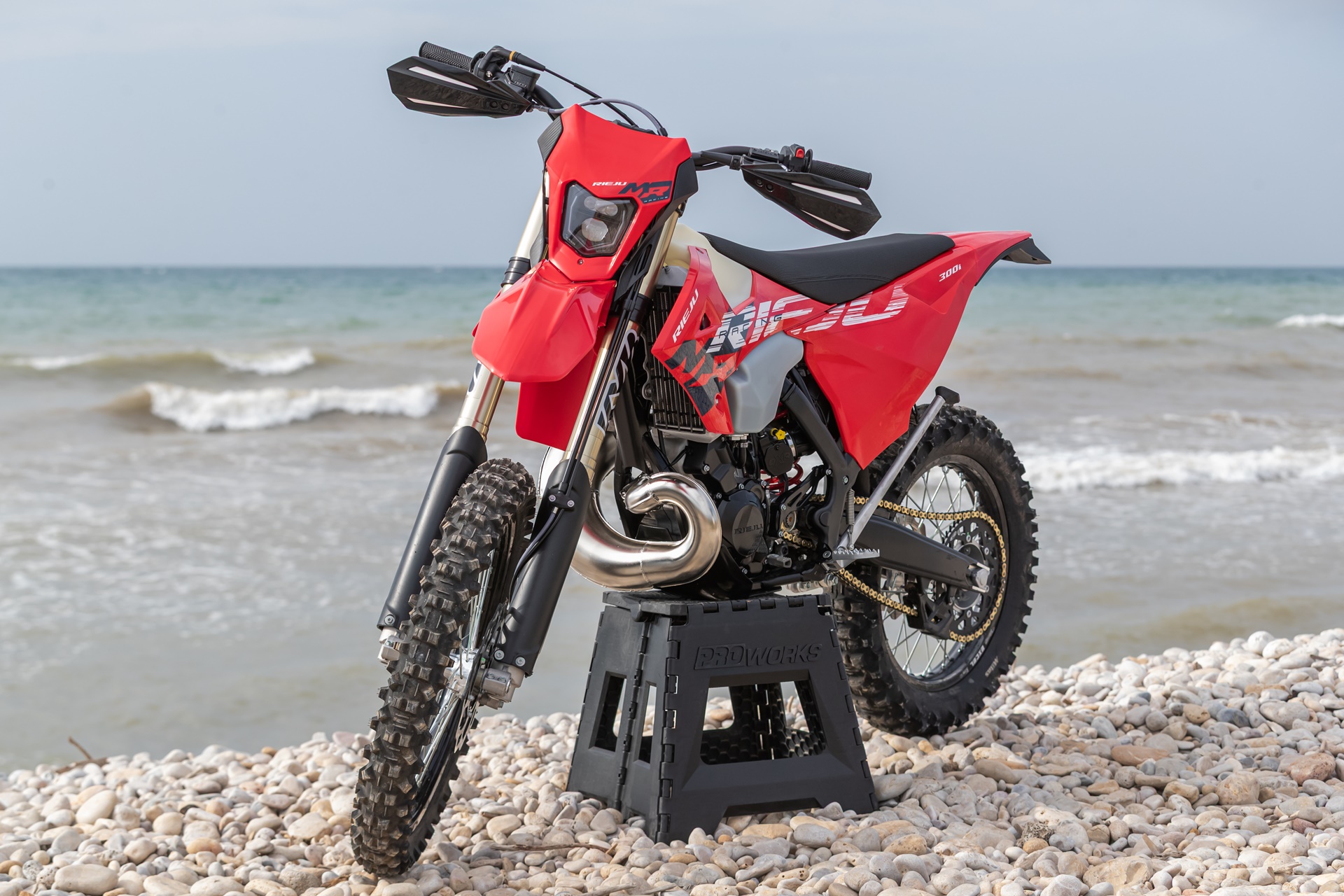 新 Rieju MR 2027 系列：了解 Enduro 的三种方式