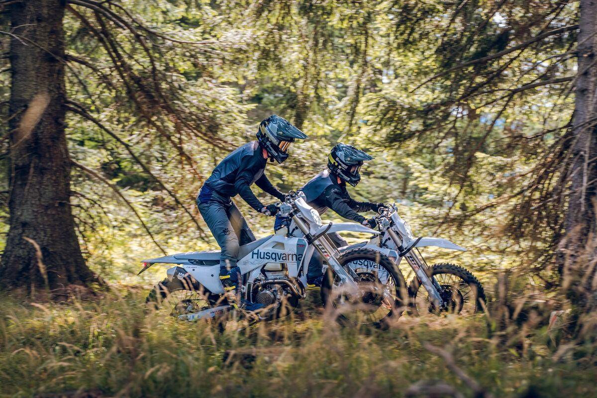 两款 Husqvarnas Pro 拥有更多保护