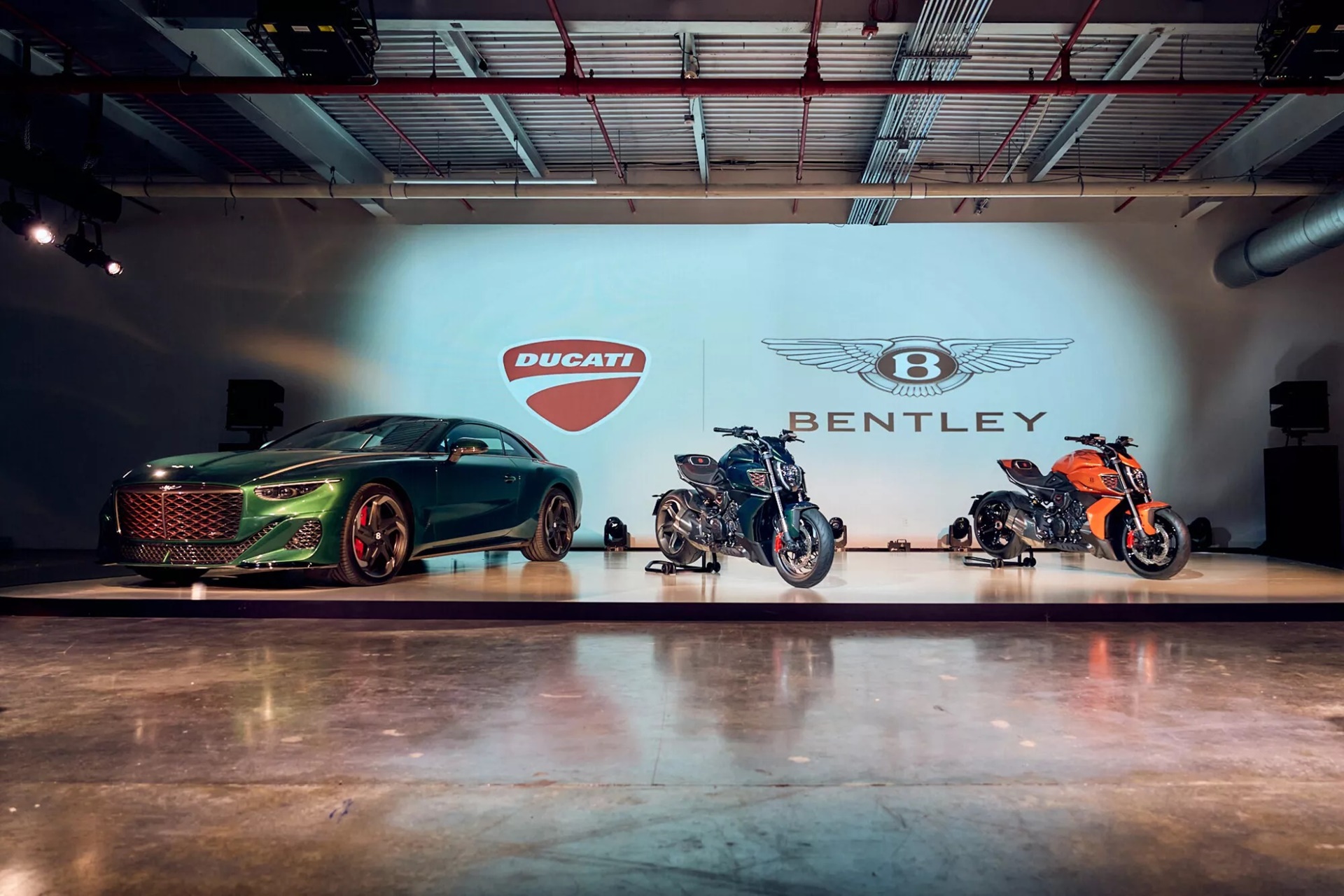 新“Diavel for Bentley”确认将于 2027 年推出