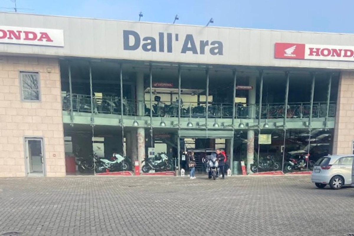 前耐力赛车手、摩托车行业知名意大利商人桑德罗·达拉 (Sandro Dall'Ara) 去世