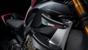 杜卡迪为 2027 年准备了两款 V4 SP：这将是新款 Panigale 和 Streetfighter Sport Production