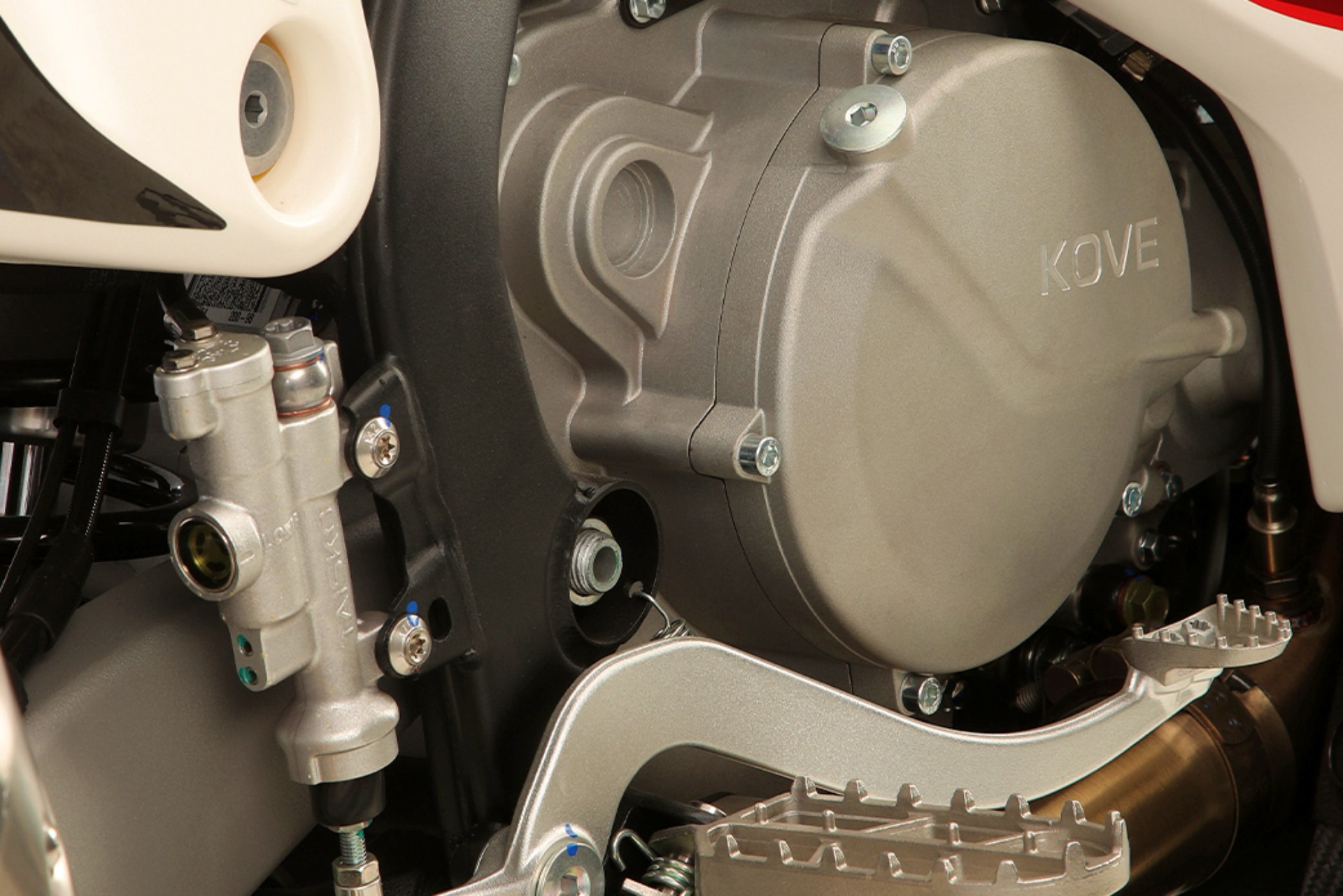 KTM、Husqvarna 和 GasGas enduro LC4