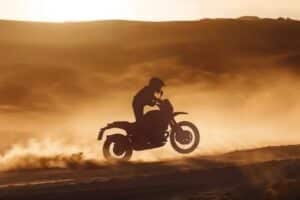 BMW R 12 G/S: "复古耐力赛" 越野爱好者的期望