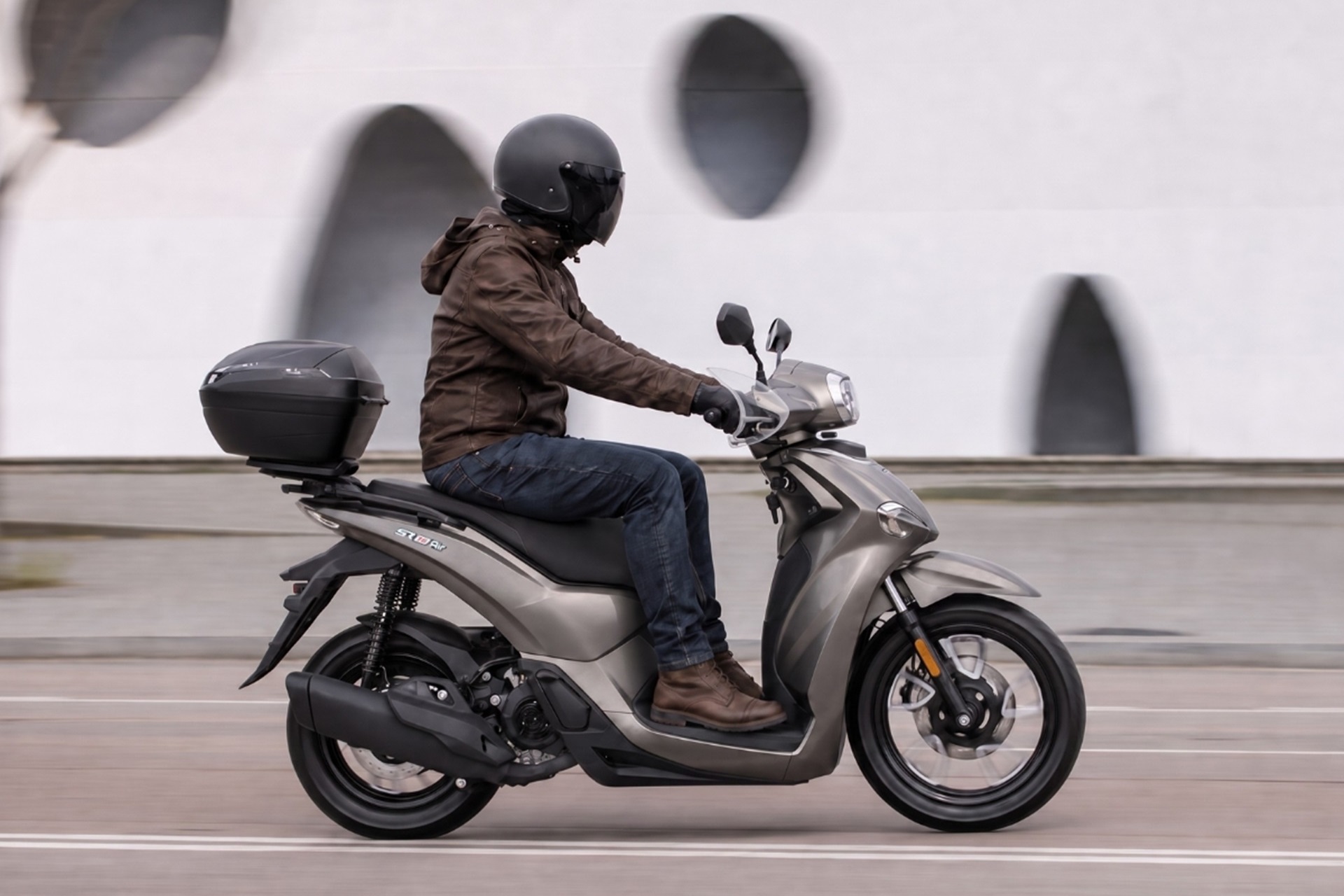 《Vogue》SR16 Air 2026