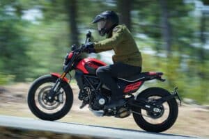 测试杜卡迪 Scrambler 全油门 2023