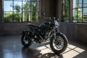 杜卡迪 Scrambler 夜班 2026