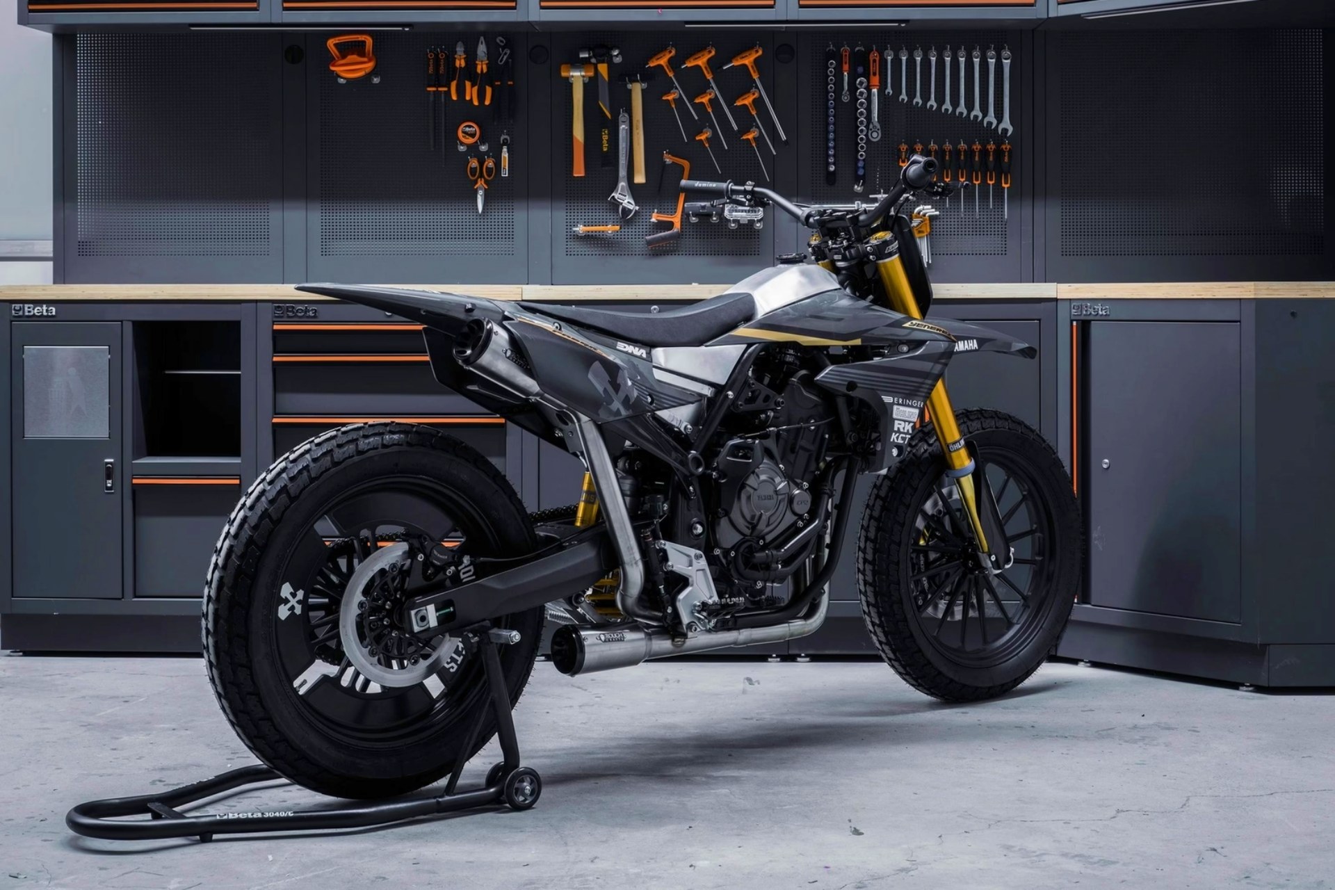 雅马哈 Tenere 700 平轨 YZ450F