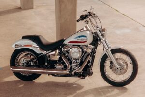 哈雷戴维森为其 2026 款车型恢复 Super Glide 缩写