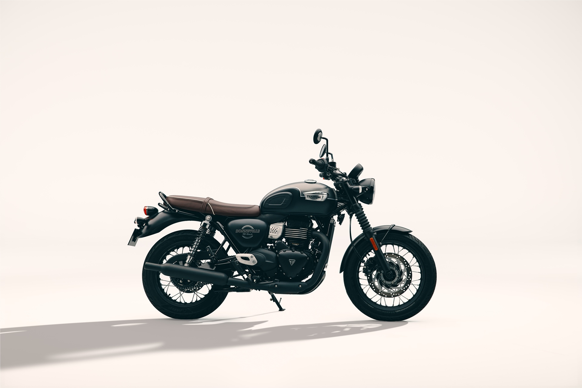 凯旋 Bonneville T40 和 T40 黑色
