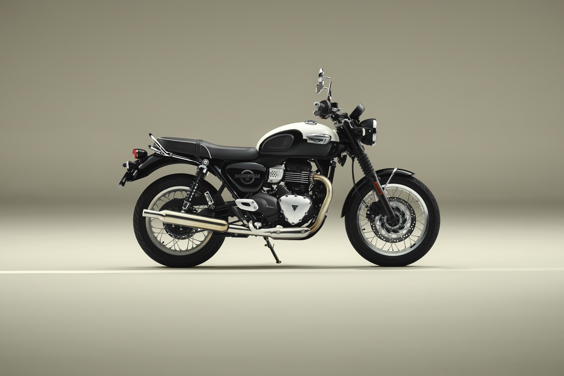 凯旋 Bonneville T40 和 T40 黑色