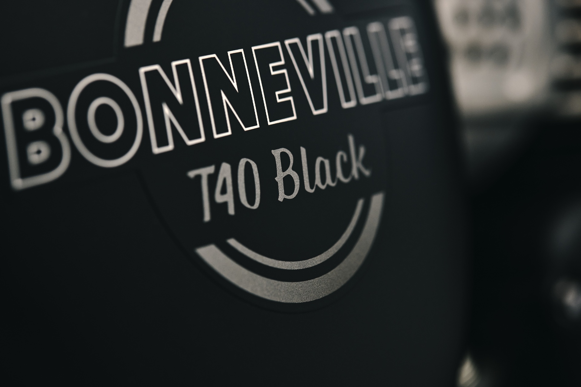 凯旋 Bonneville T40 和 T40 黑色
