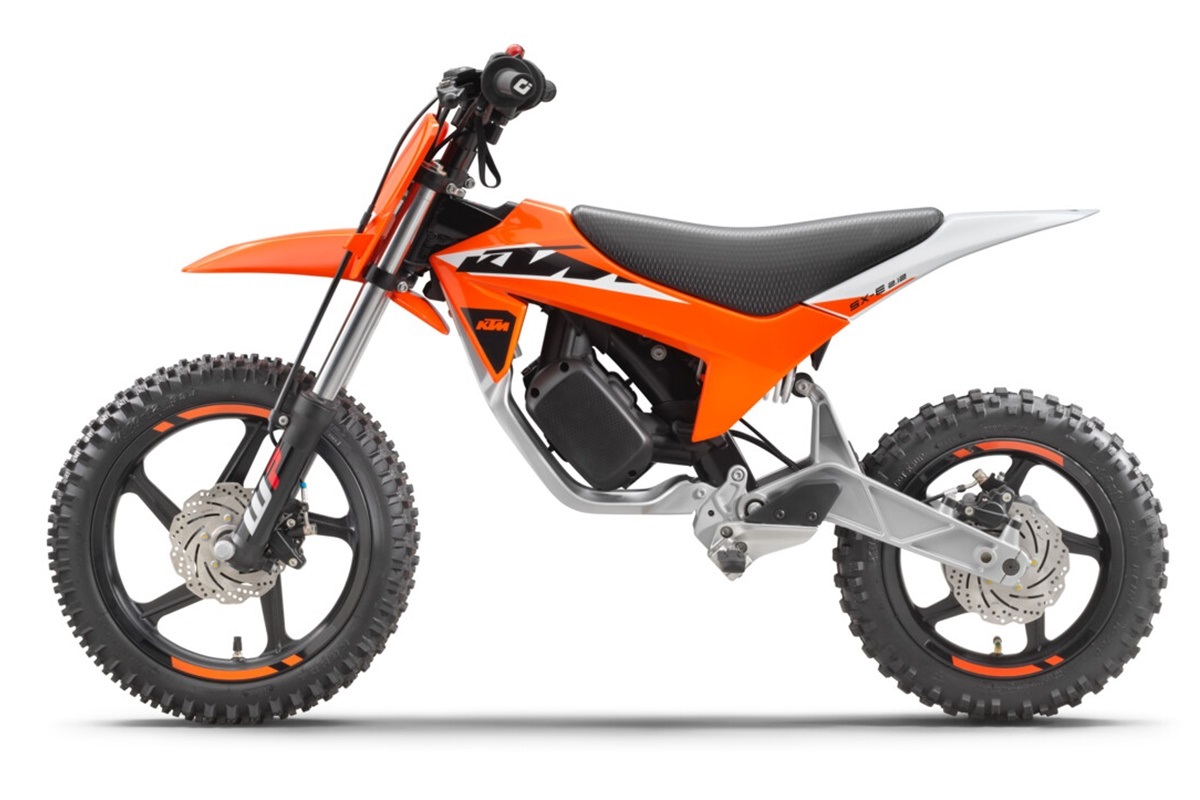 KTM 推出新款 SX-E 2.12 2027 扩大其青年电动车系列