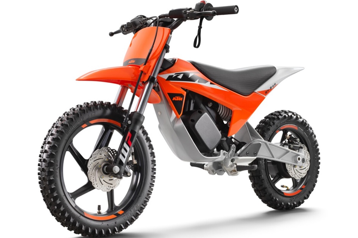 KTM 推出新款 SX-E 2.12 2027 扩大其青年电动车系列