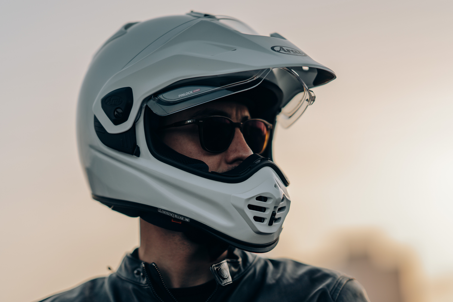 Arai Tour-X5: artesanía japonesa con espíritu adventure