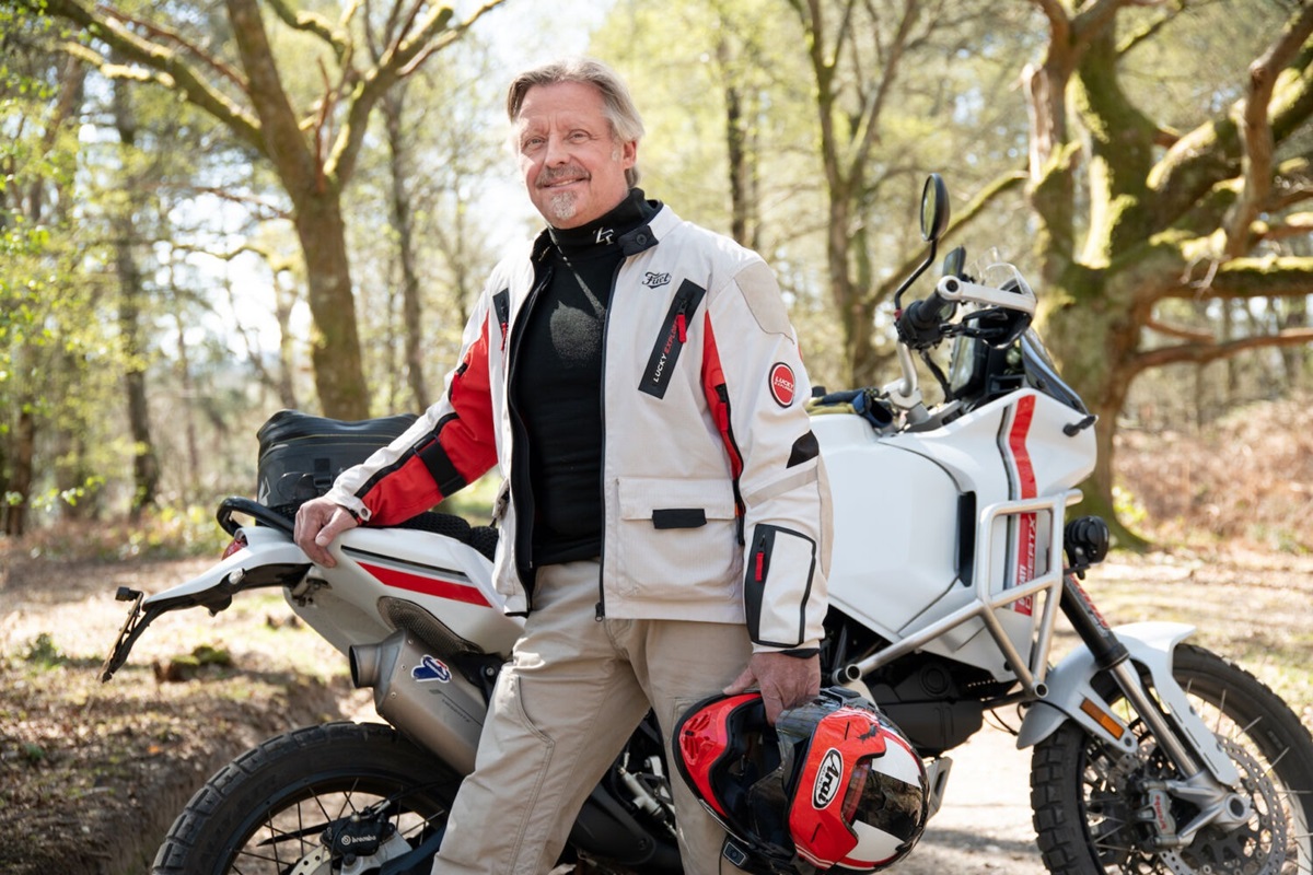 Charley Boorman 推出他关于 North West 200 的新纪录片“更大……更好……更快”
