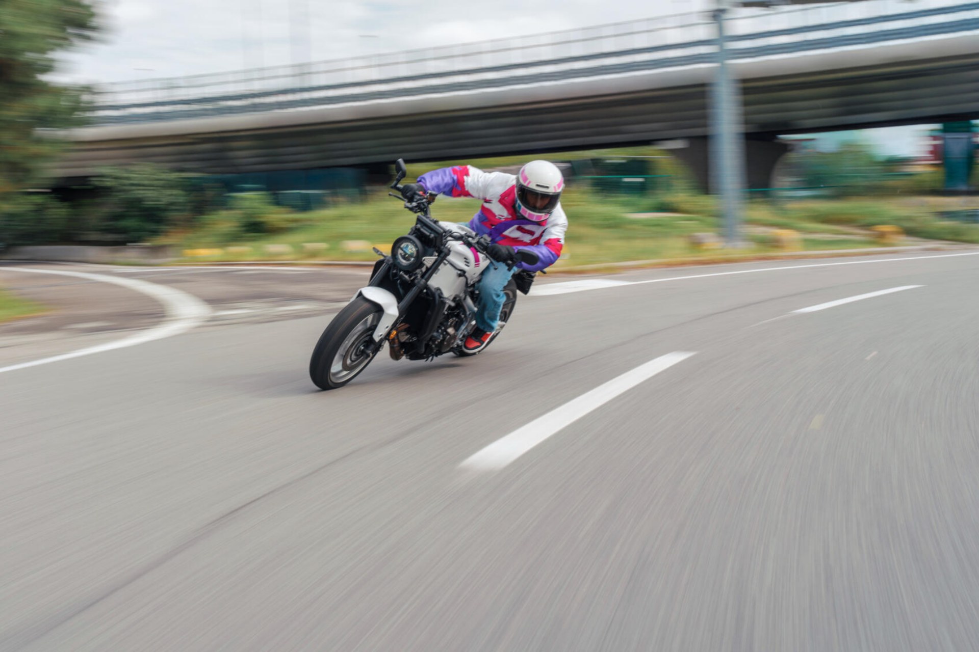 雅马哈 XSR900 2027
