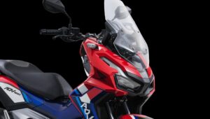 本田为其 ADV160 涂上标志其历史的赛车颜色：这是新的 Trico 版