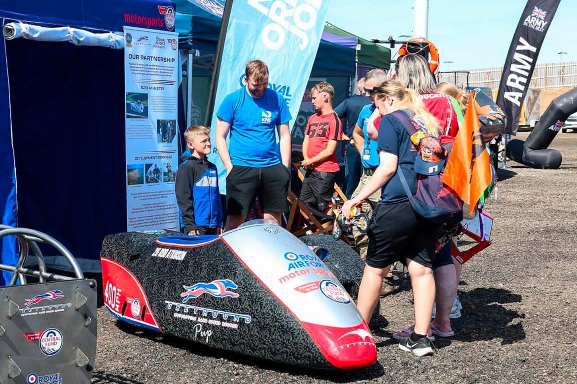 Peter Hickman 作为飞行员加入 GreyhoundLSR“Project 400”