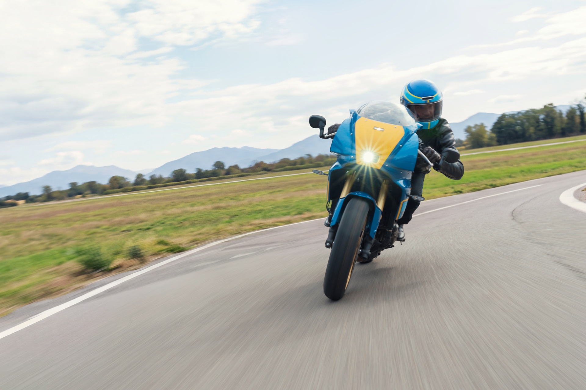 山名 XSR900 GP 2027