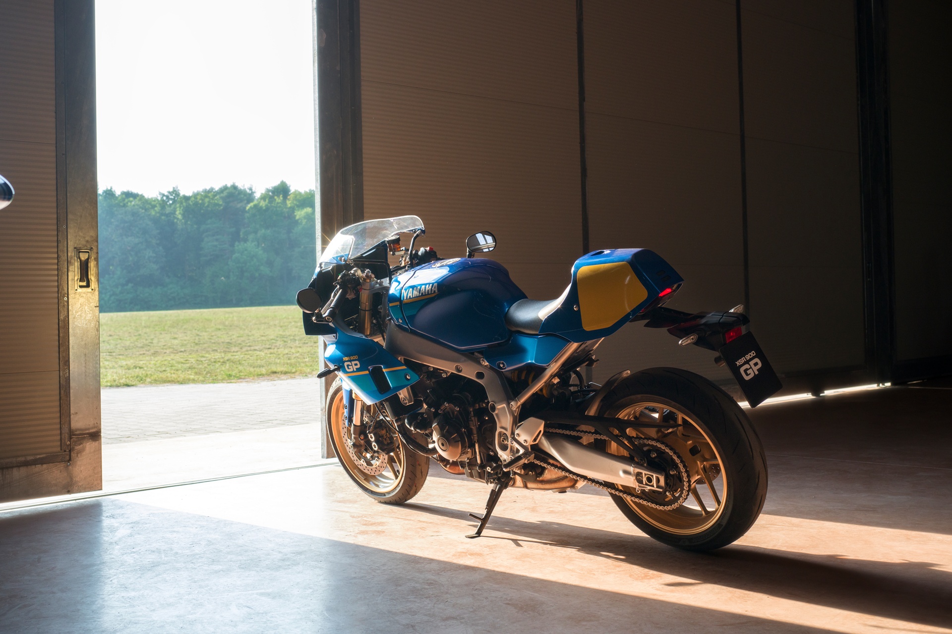 山名 XSR900 GP 2027