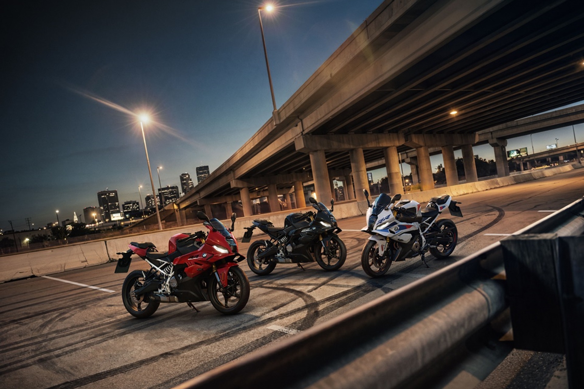 F 450 RR 2027:“通往 BMW RR 摩托车世界的完美门户”