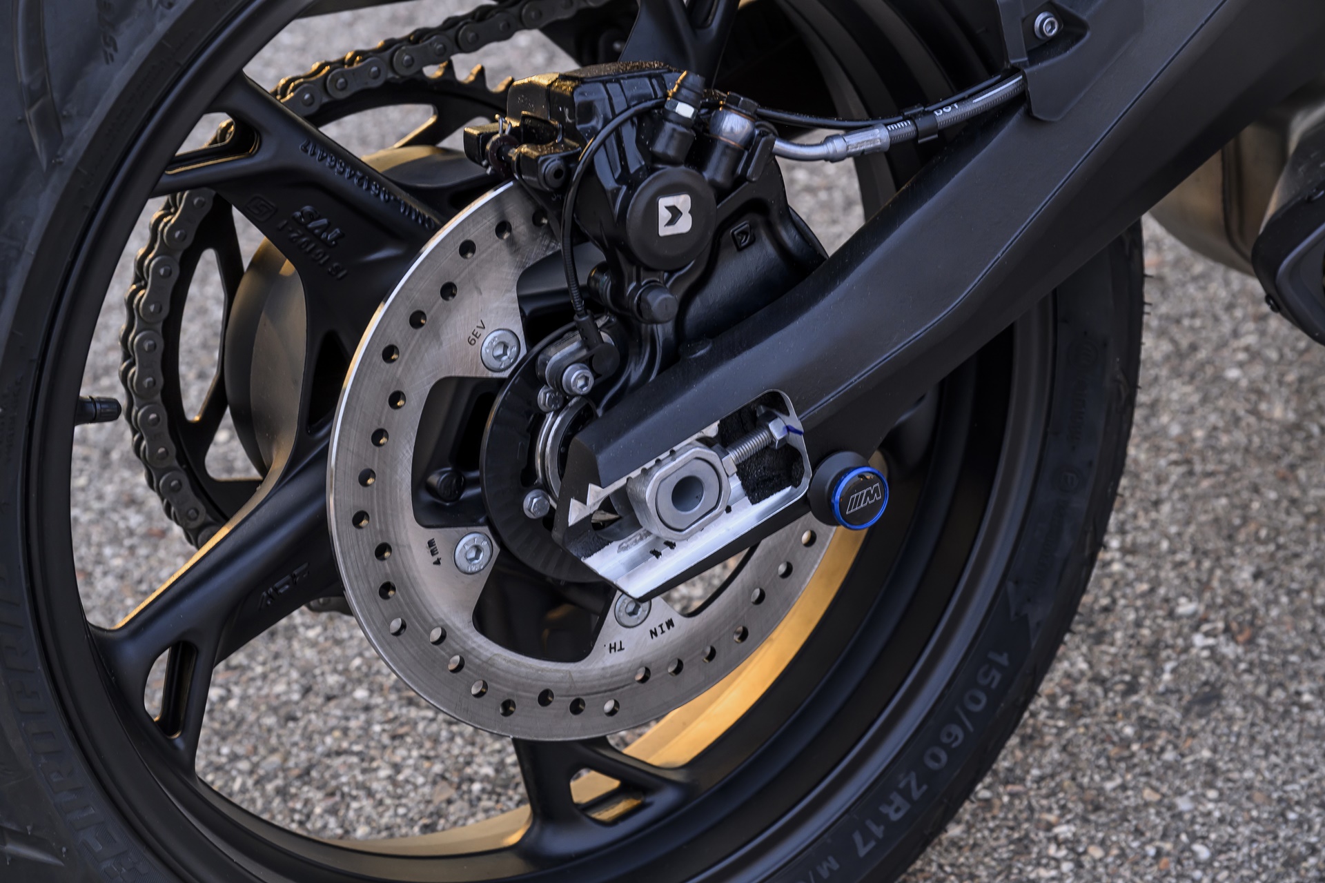 F 450 RR 2027:“通往 BMW RR 摩托车世界的完美门户”