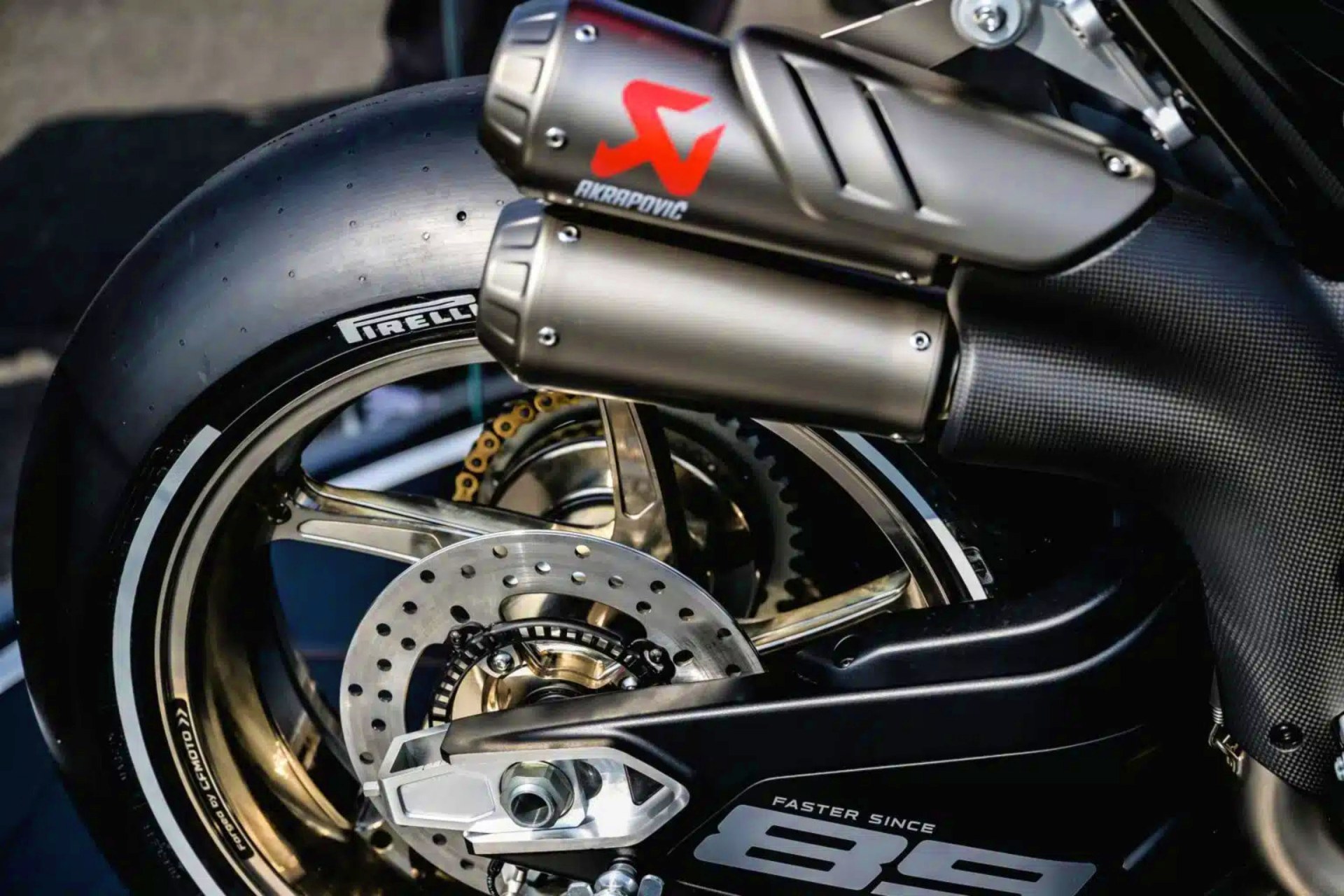 CFMOTO V4 SR-RR