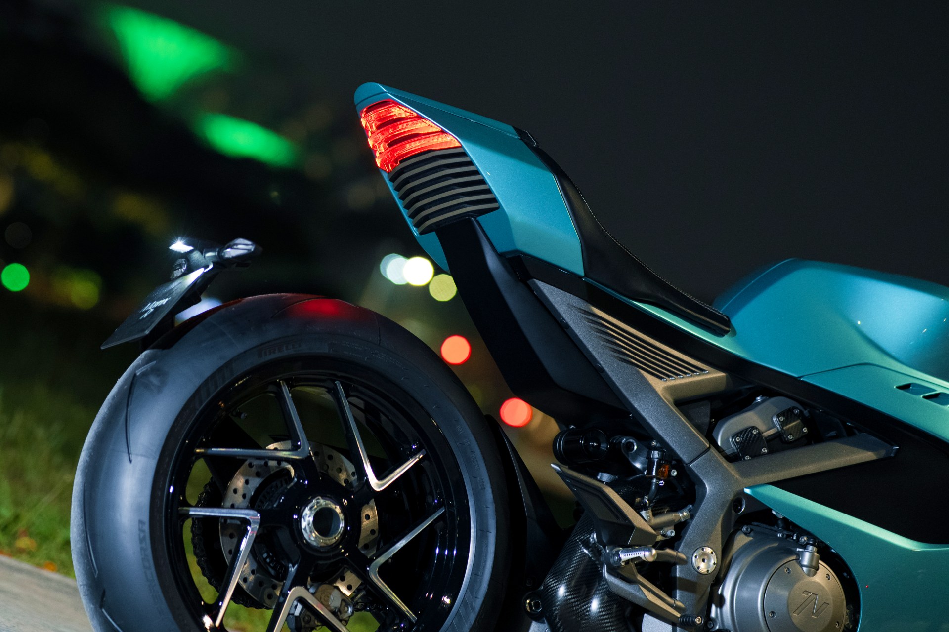 诺顿新款 450 单缸 EICMA 2026