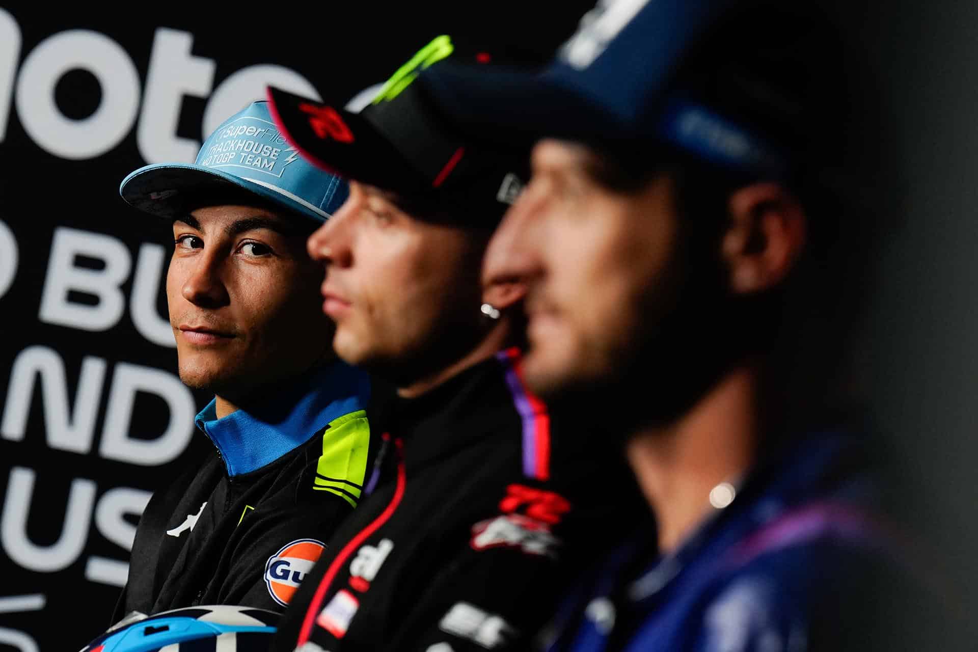 El GP de Qatar sigue programado, pero los pilotos se están organizando para ver qué hacen