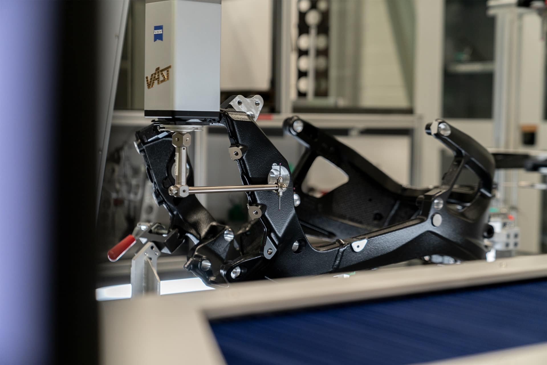 BMW 推出适用于 2027 年 BMW M 1000 RR 的第三代 M Motorsport 底盘