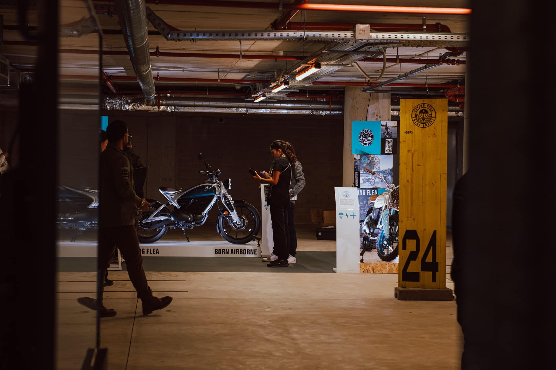 Mattia Biagi 展示“Motototem”，从艺术角度构思的飞蚤 C6