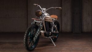 皇家恩菲尔德将 Flying Flea C6 变成了大理石、青铜和木材的艺术品