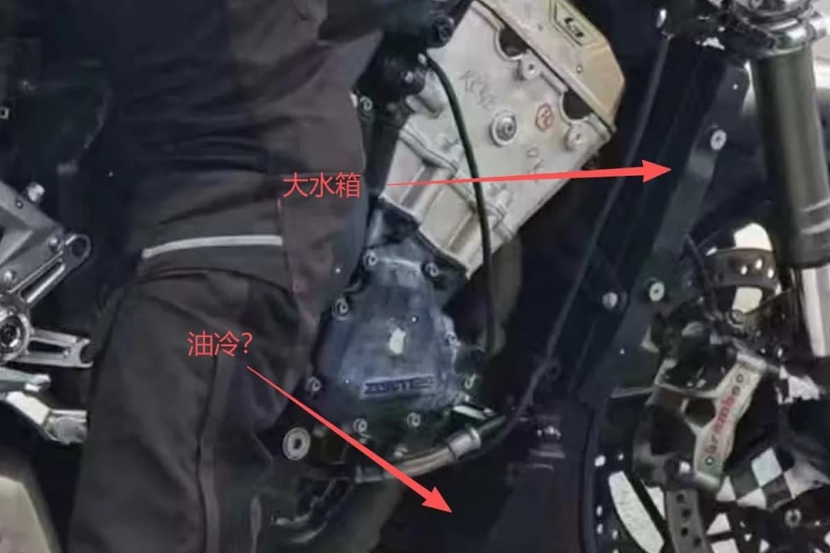 Zontes ZT903-R:即将推出的三缸裸机,功率为 150 马力,重量为 183 公斤