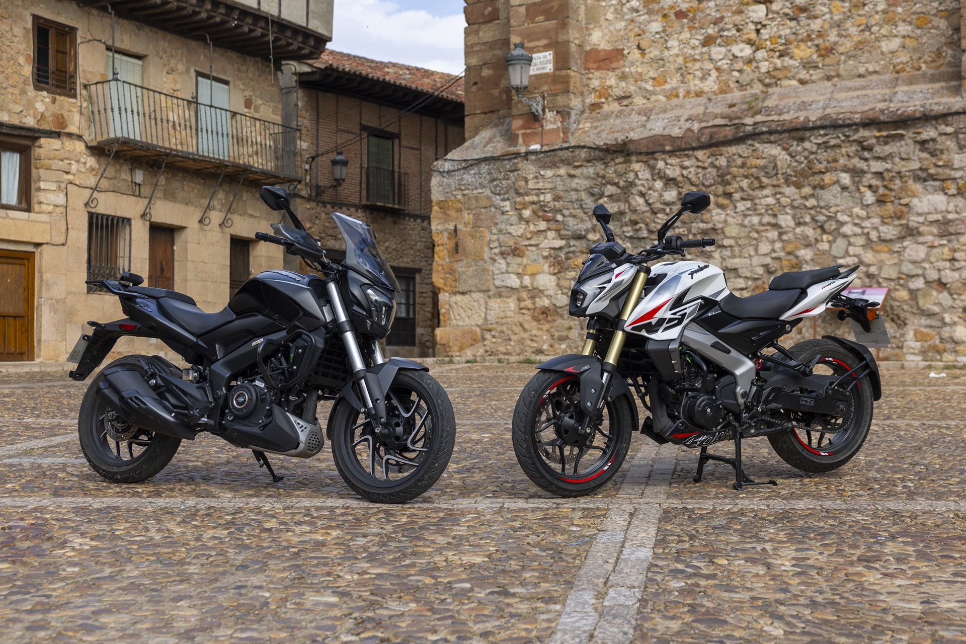 与 Bajaj 同行 您真的需要 400 cc 以上吗？
