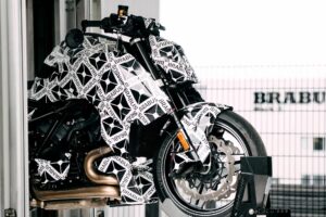 巴博斯 1400 R 签名版 2026