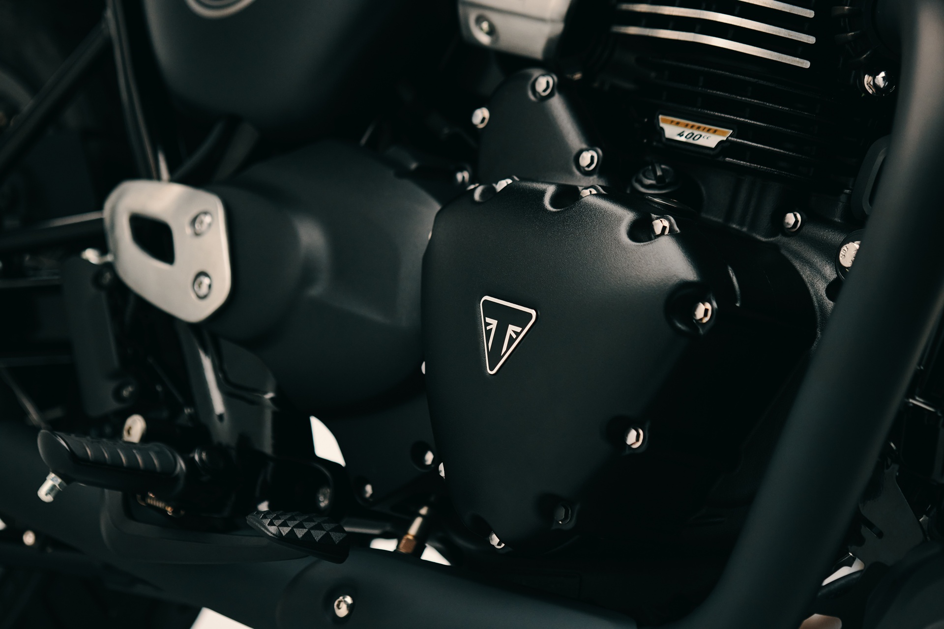 凯旋 Bonneville T40 和 T40 黑色