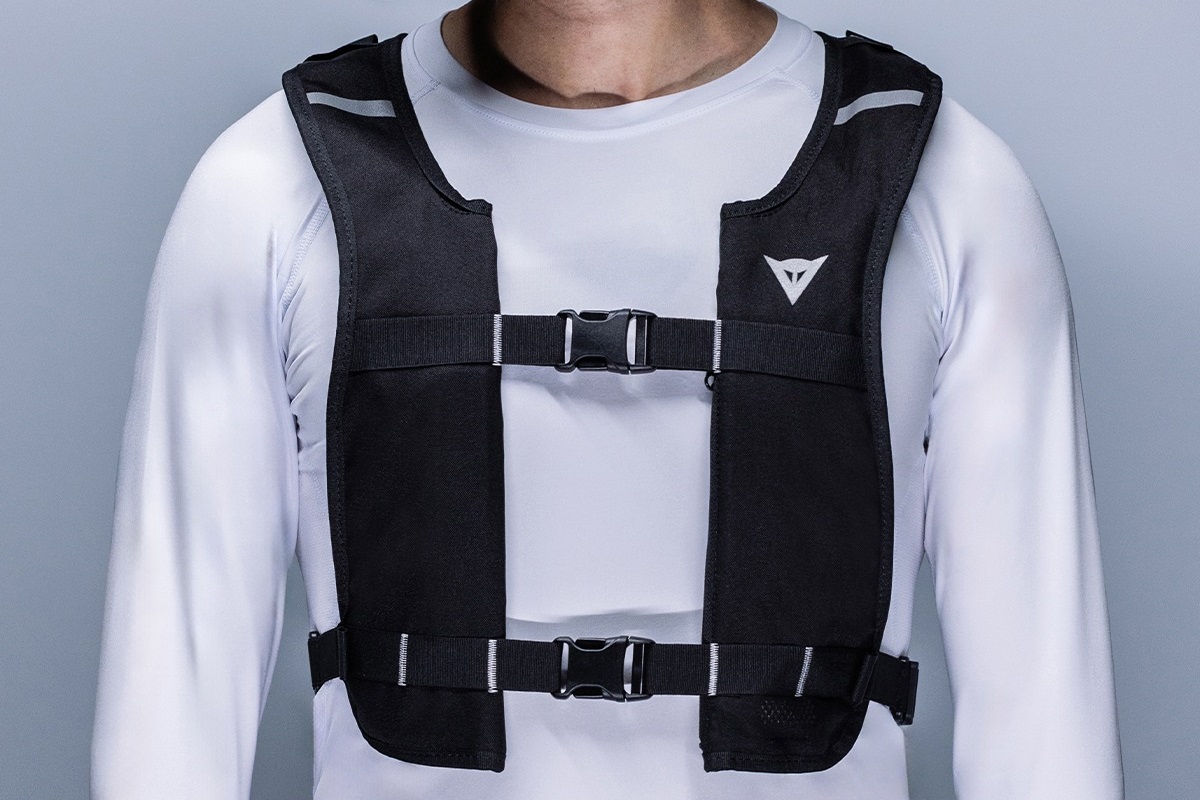 Dainese Smart GO“史上最轻的摩托车安全气囊”