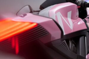 诺顿·曼克斯 R 和和平研究
